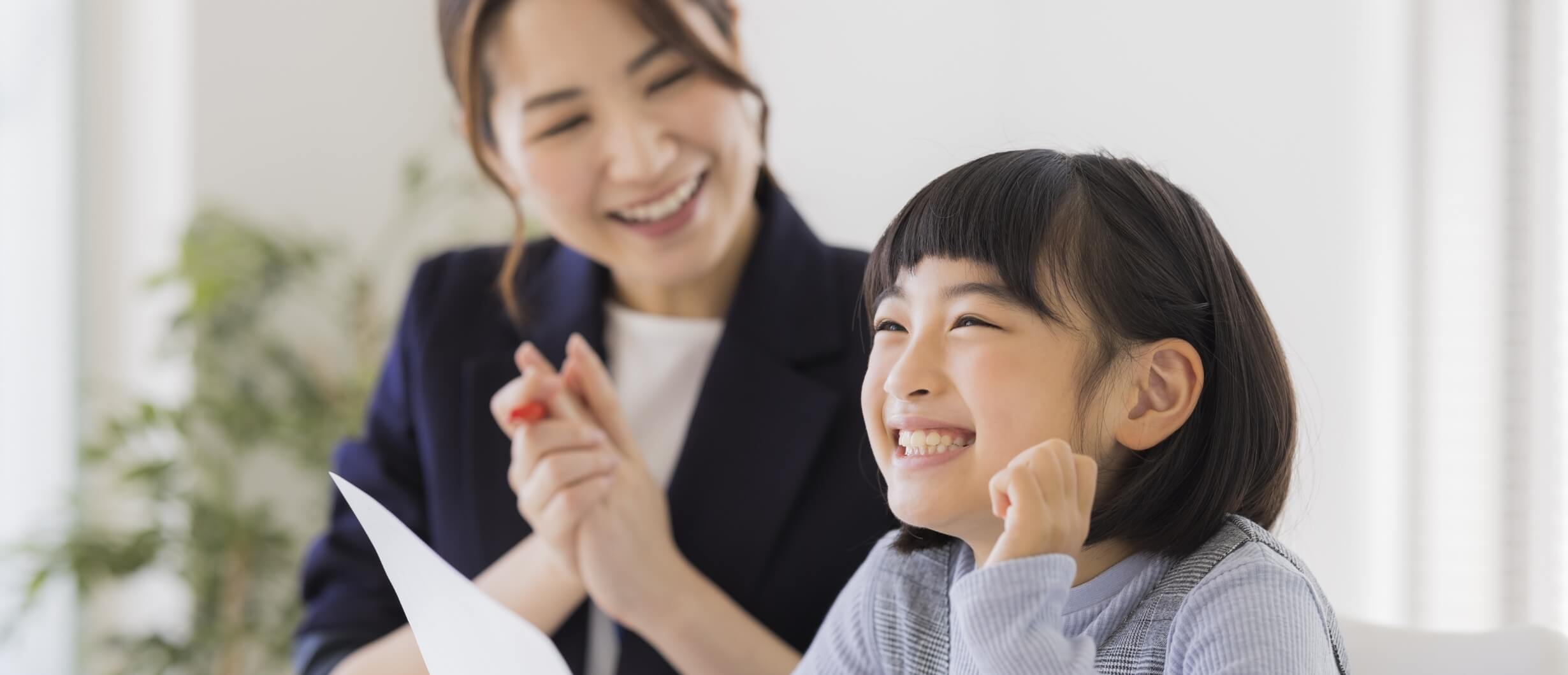 子供と先生の写真